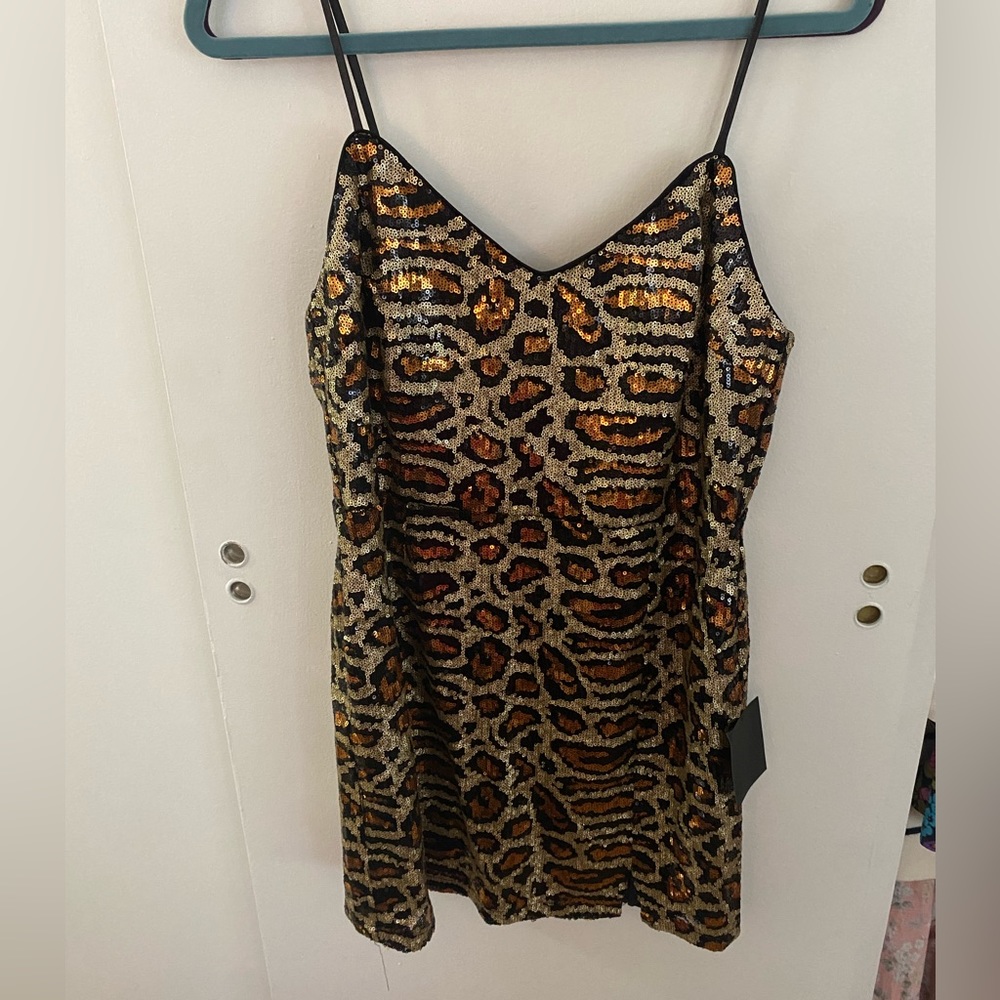 NWT lulu mini party dress size L